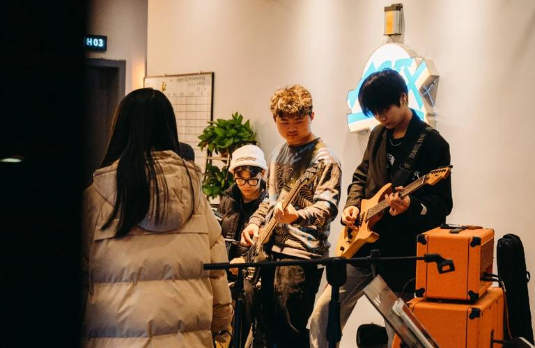 2025LPL春季赛常规赛赛程公布：揭幕战OMG vs TT