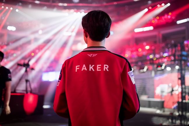 观看上海Major RMR的观众数量是 Austin 的两倍；Major RMR